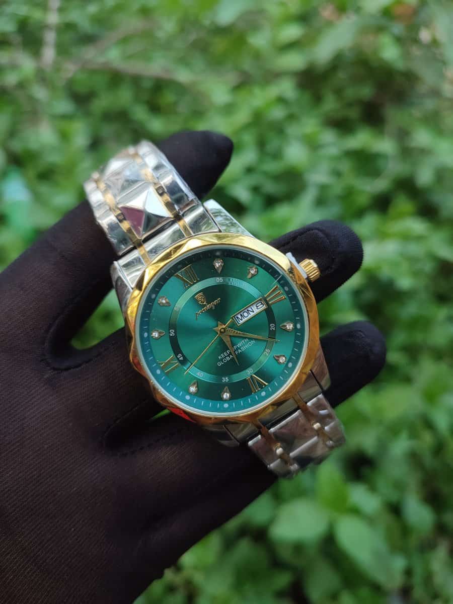 Poedagar Diamond Cut Green Dial